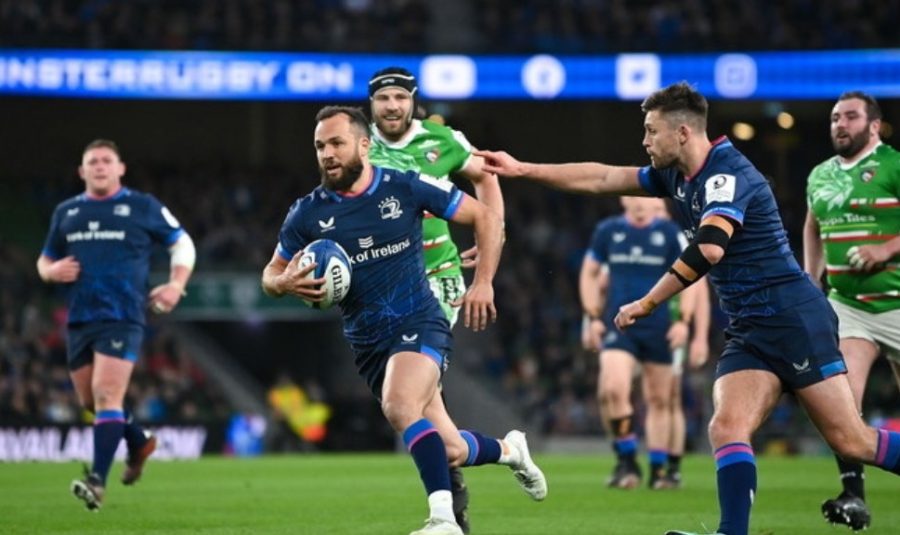 Jamison Gibson-Park dashes through the defence, scoring his electrifying first try in a display of agility and determination. Photo / Balls.ie